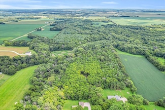 1150 East Rd, Indianola, IL 62958