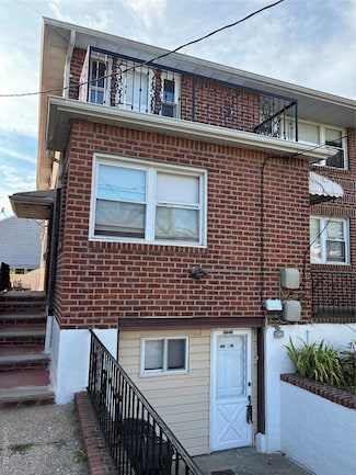 13724 228th St, Springfield Gardens, NY 11413