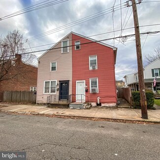 60 Chestnut St, Pottstown, PA 19464