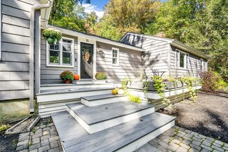 15 Conant St, Acton, MA 01720