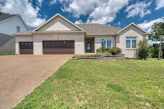 400 Westbriar Cir, Newburgh, IN 47630