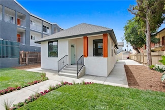 928 E 6th St, Long Beach, CA 90802