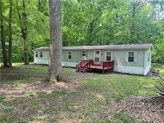 8487 Martin Dr, Jamestown, PA 16134