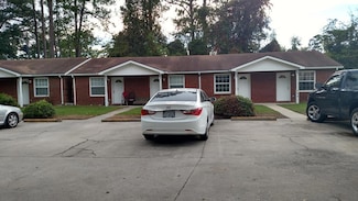 129 Rolland St, Hinesville, GA 31313