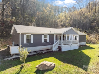 94 Leopard Dr, Waynesville, NC 28786