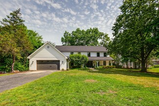 1436 Lawrence Ave, Lake Forest, IL 60045