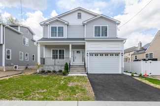 128 Church St, Keyport, NJ 07735