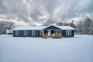 4937 Crayton Rd, West Springfield, PA 16443