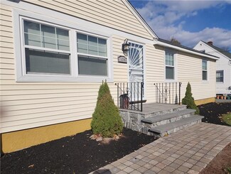 104 1st Ave, Cranston, RI 02910