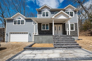 597 Pulaski Rd, Kings Park, NY 11754