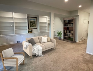 68 Canterbury Rd, Chatham, NJ 07928