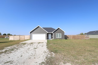 111 Prather Ave, Cairo, MO 65239