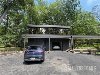87 Ridgeview Cir, Princeton, NJ 08540