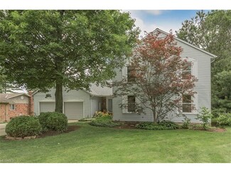 32545 Stony Brook Ln, Solon, OH 44139