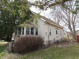 410 N Main St, Edgerton, WI 53534