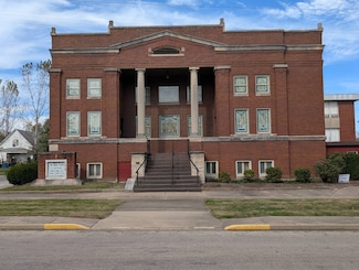 604 E Pine St, Robinson, IL 62454