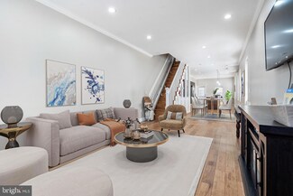 2201 Barclay St, Baltimore, MD 21218