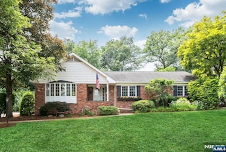 110 Ackerman Ave, Ho Ho Kus, NJ 07423