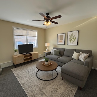 10 Appaloosa Dr, Dover, NH 03820