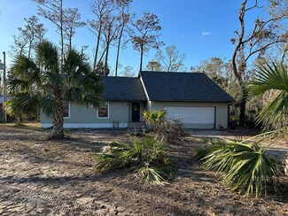 15 6th St E, Steinhatchee, FL 32359