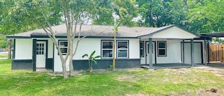 2222 Peppermill Rd, Houston, TX 77080