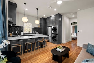 201 E Carson St Unit 2, San Antonio, TX 78208
