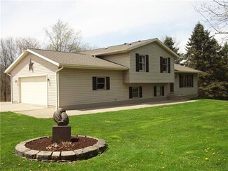 209 Coffee Run Rd, Pulaski, PA 16143