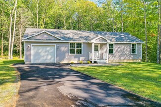 109 Mountain Rd, York, ME 03909