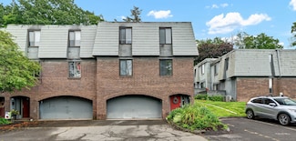 70 Trolley Crossing Ln, Middletown, CT 06457