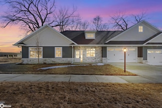 311 27th Place S, Clear Lake, IA 50428
