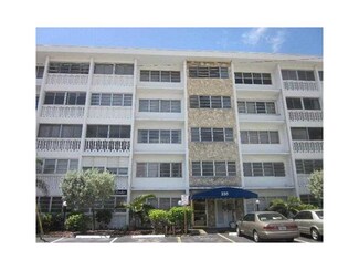 330 SE 2nd St Unit Y, Hallandale Beach, FL 33009