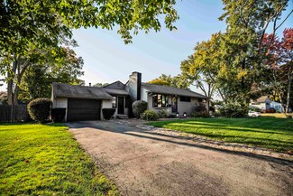 94 Hillhaven Rd, Manchester, NH 03104
