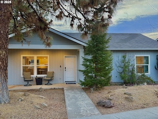 61142 Brookhollow Dr, Bend, OR 97702