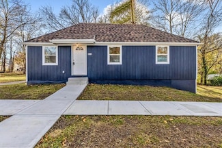831 Kickapoo St, Leavenworth, KS 66048