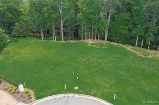 1500 White Mountain Dr, Chester, VA 23836