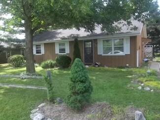 115 Cedardel St, McHenry, IL 60051