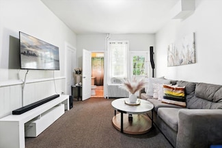 122 Hutton St Unit 1, Jersey City, NJ 07307