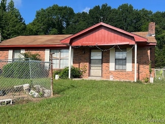 1294 Clara Gardner Dr, Lowndesboro, AL 36752
