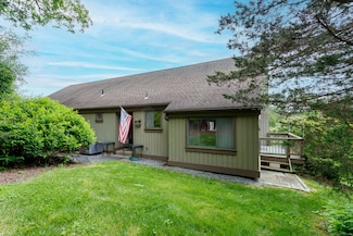 21 Heritage Village Unit B, Southbury, CT 06488