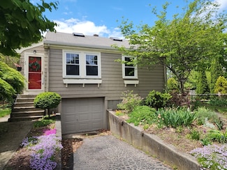 23 Brewster Rd, North Weymouth, MA 02191