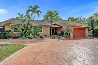 10030 SW 8th St, Pembroke Pines, FL 33025