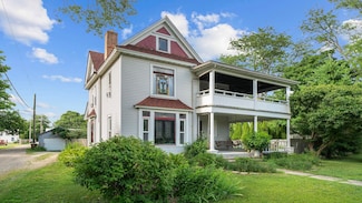 123 E 3rd St, Byron, IL 61010