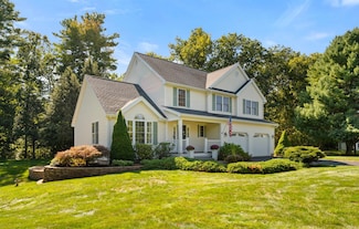 11 Foxglove Ln, Amherst, NH 03031