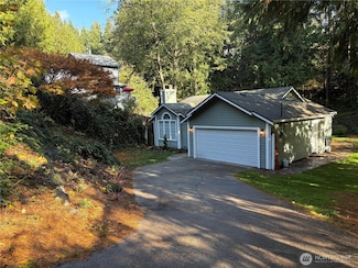 22290 Veteran St NE, Poulsbo, WA 98370