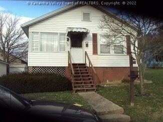407 4th St, Nitro, WV 25143
