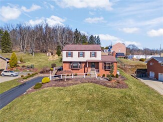 118 W Edgewood Dr, Canonsburg, PA 15317