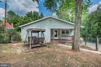 216 Pickett Rd, Dover, PA 17315