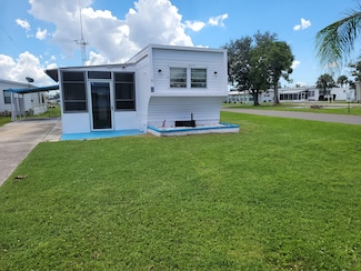 19 Jasmine Ave, Palmetto, FL 34221