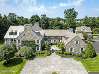 52 Dawn Harbor Ln, Riverside, CT 06878