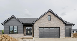 9268 Chaumont Ave, Sugarcreek Township, OH 45458